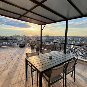 180° Rooftop View Yunanistan